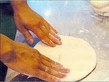 Cách làm bánh Pizza 2 Banh pizza